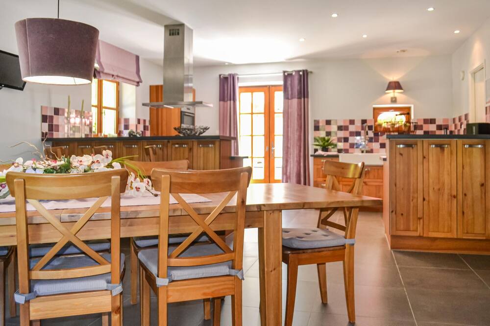 Photo of Bedroom in Saint-Andre-dAllas