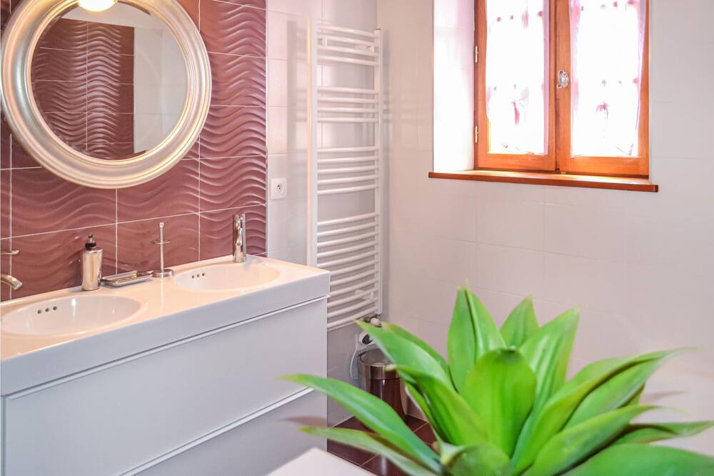 Photo of Bathroom in Saint-Andre-dAllas