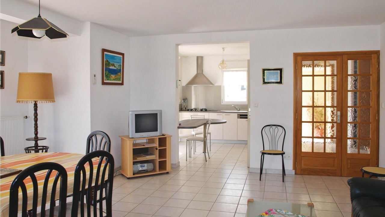 Photo of Others in Cite