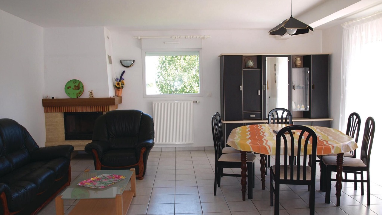 Photo of Others in Cite