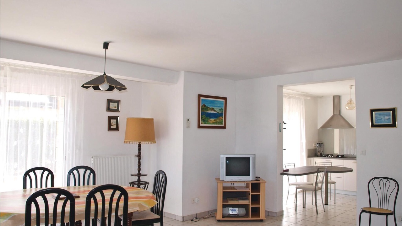 Photo of Others in Cite