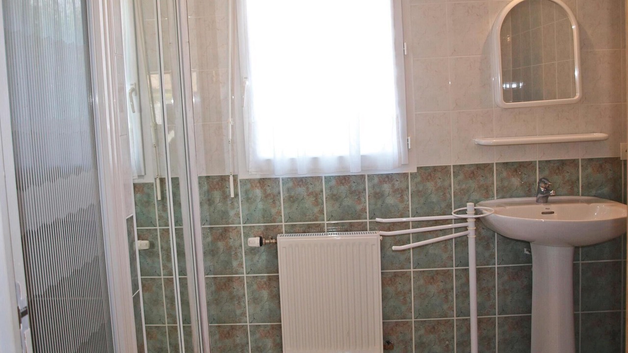 Photo of Others in Cite