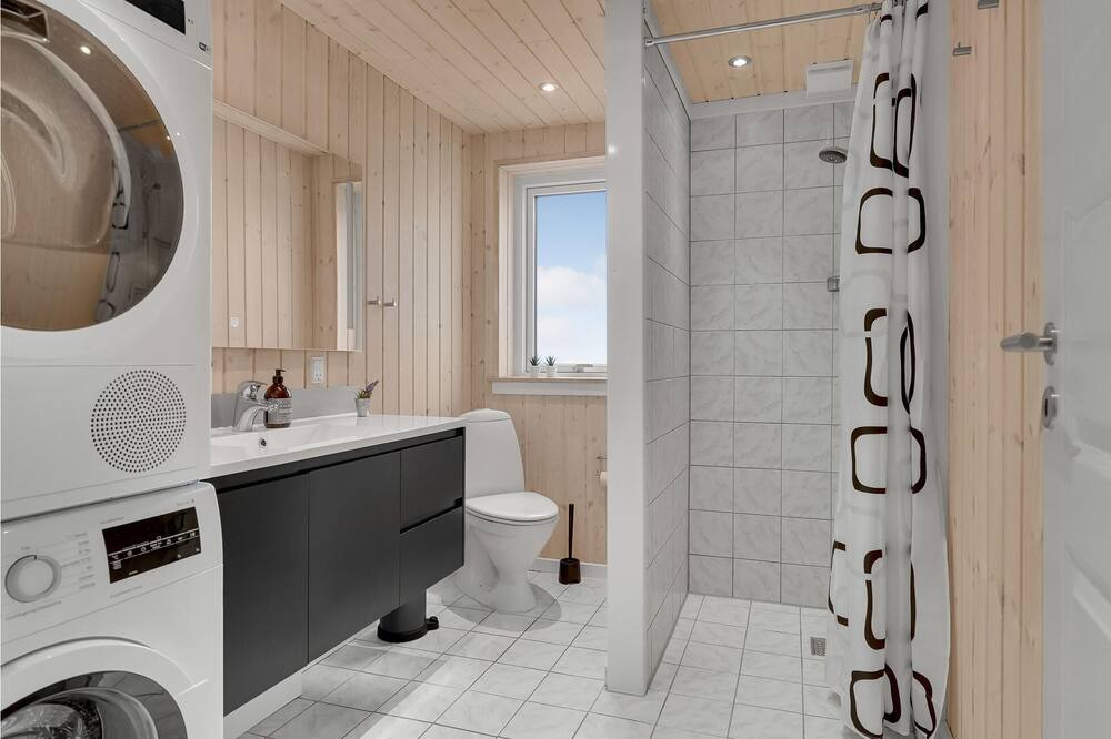 Photo of Bathroom in Pøt Strandby