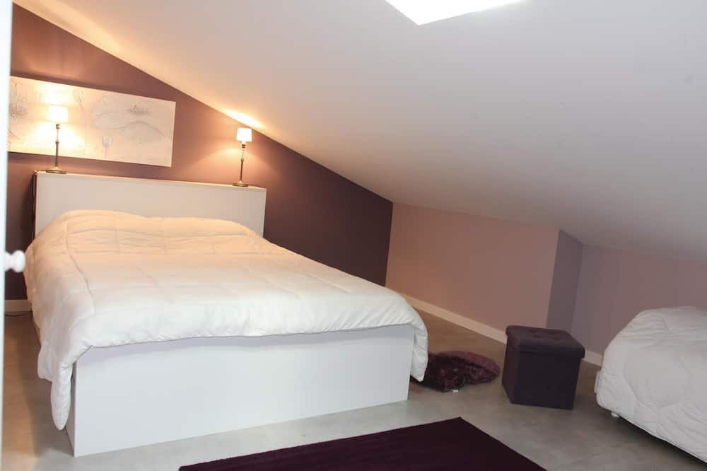 Photo of Bedroom in Saint-Restitut