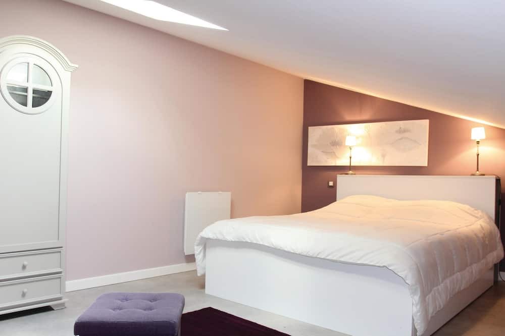 Photo of Bedroom in Saint-Restitut