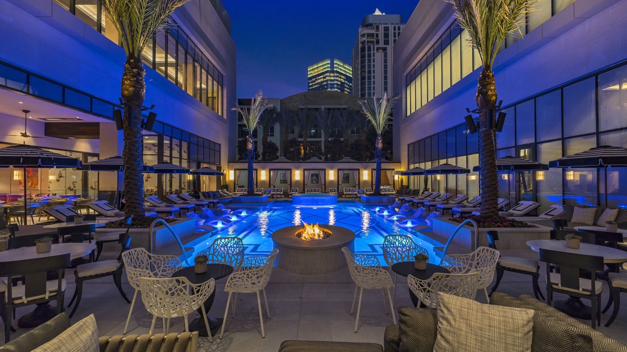 Photo of Outdoor in Uptown