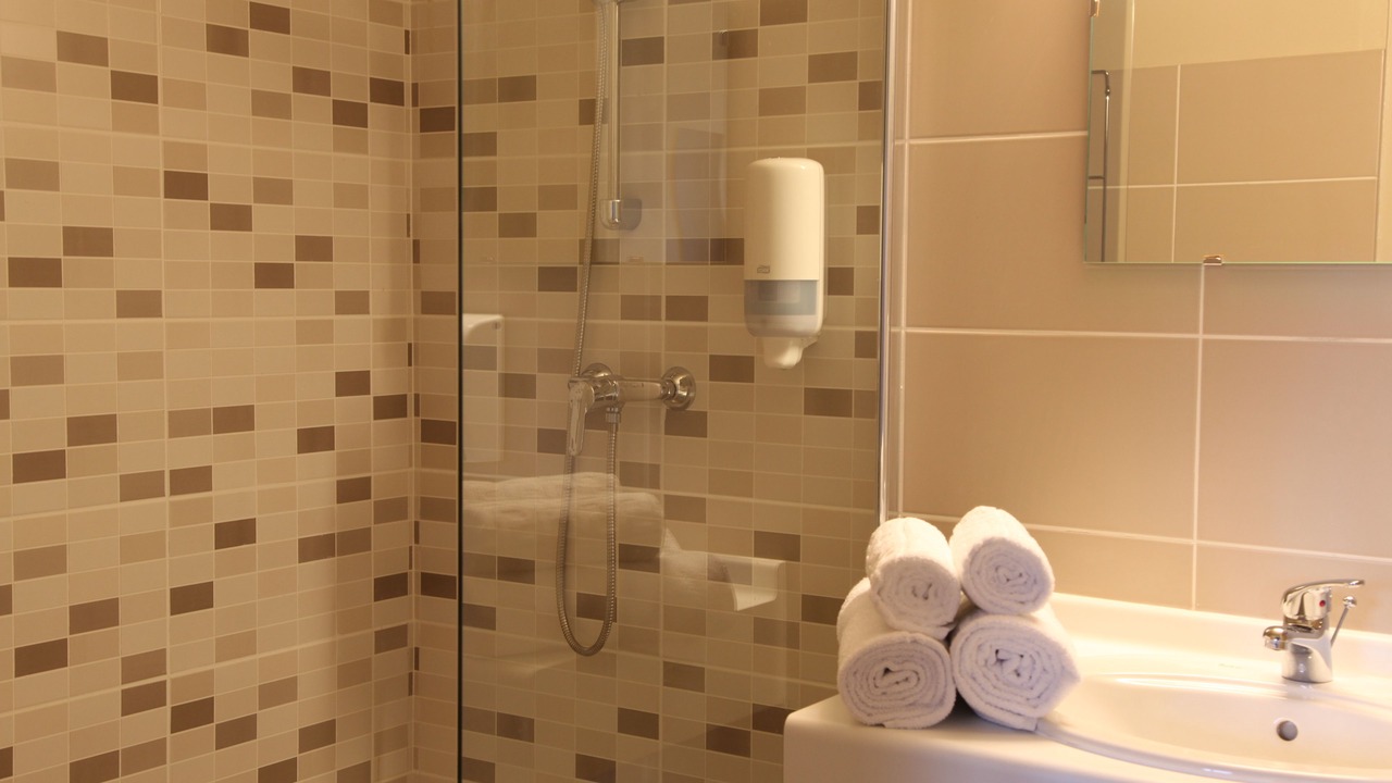 Photo of Bathroom in Thuir