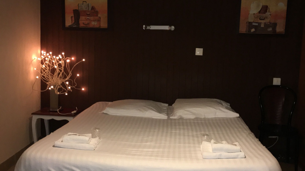 Photo of Bedroom in Semur-en-Auxois