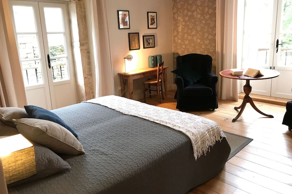Photo of Bedroom in Saint-Gengoux-de-Scisse