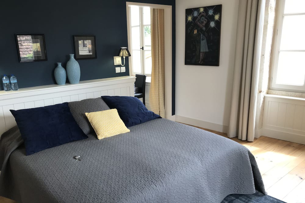 Photo of Bedroom in Saint-Gengoux-de-Scisse