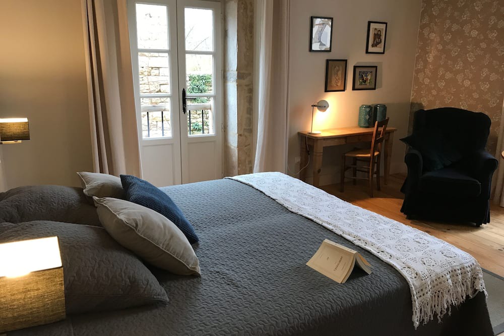 Photo of Bedroom in Saint-Gengoux-de-Scisse