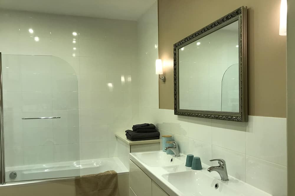 Photo of Bathroom in Saint-Gengoux-de-Scisse
