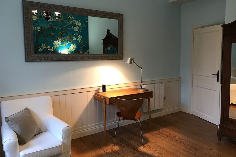 Photo of Bedroom in Saint-Gengoux-de-Scisse