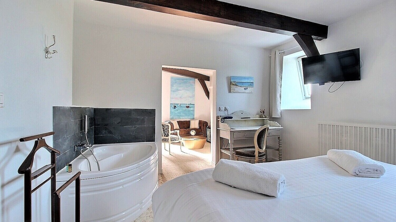 Photo of Bedroom in Missillac