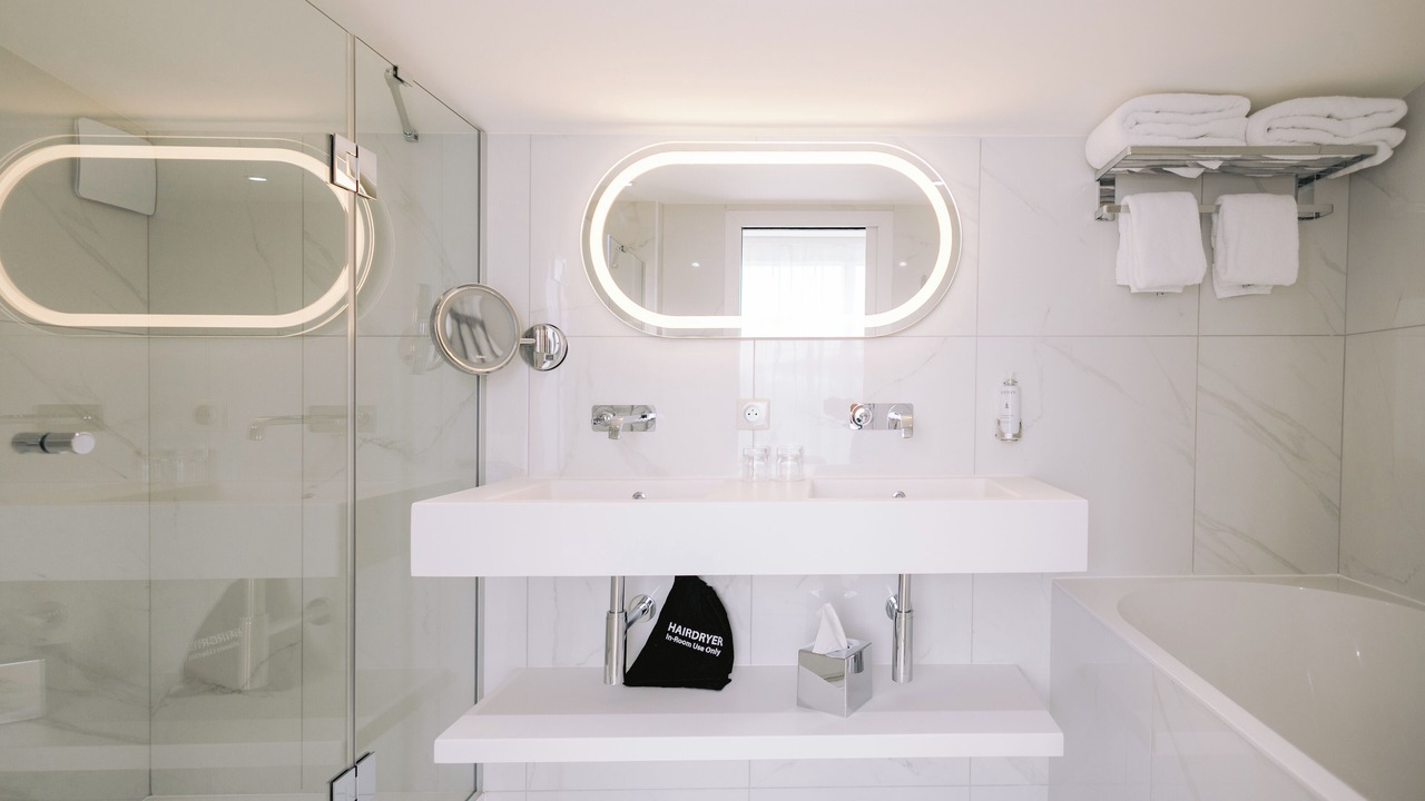 Photo of Bathroom in Hotel de Ville - Quinconces