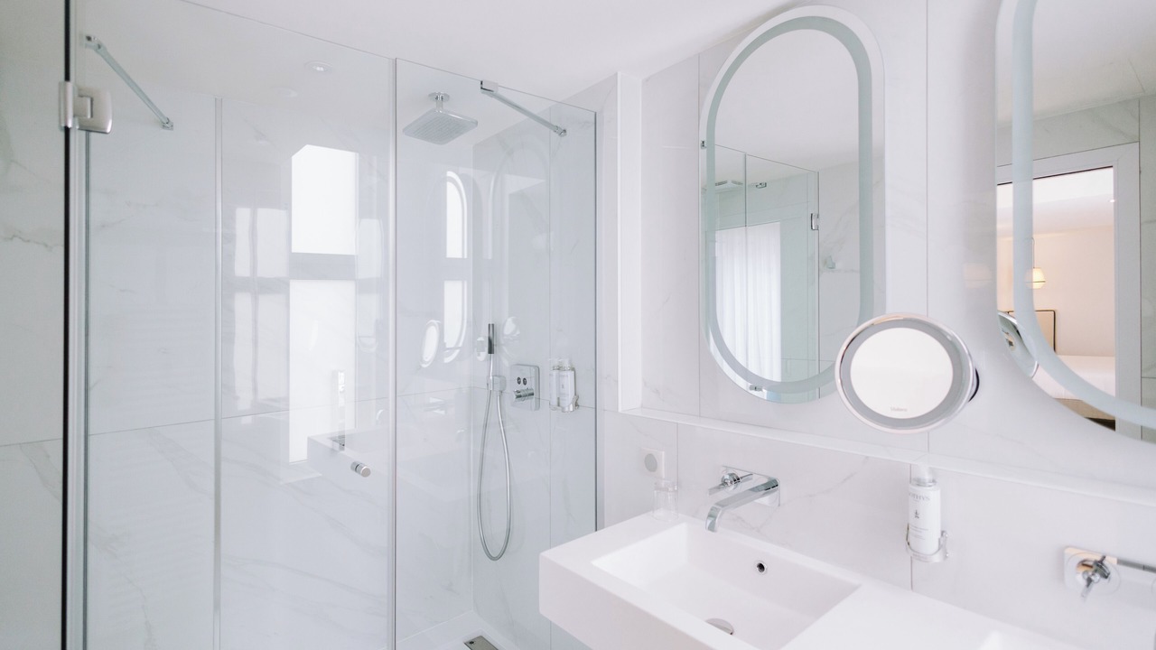 Photo of Bathroom in Hotel de Ville - Quinconces