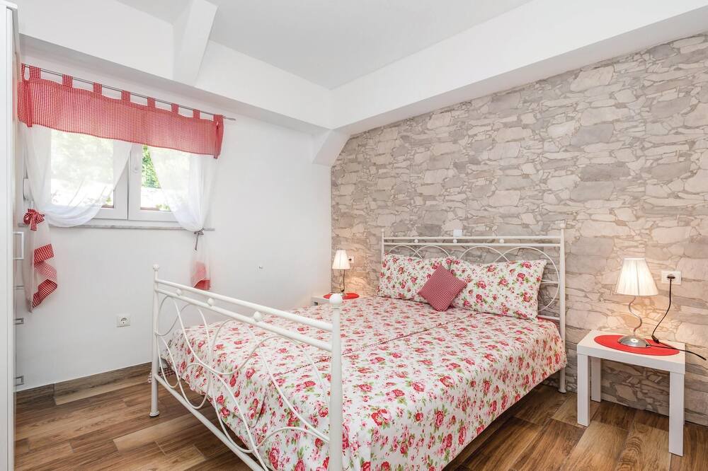 Photo of Bedroom in Rubesi