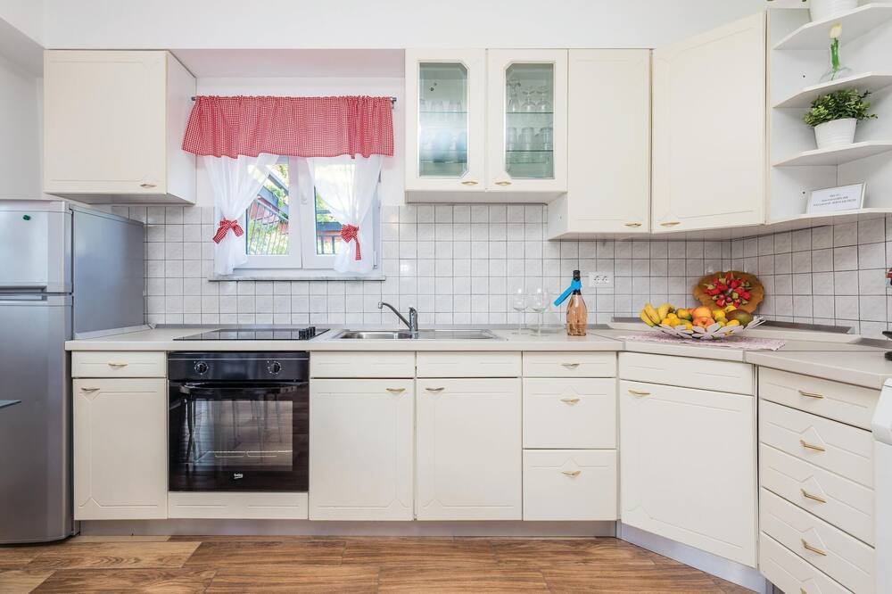 Photo of Kitchen in Rubesi
