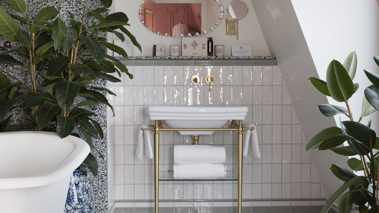 Photo of Bathroom in Val-de-Grace