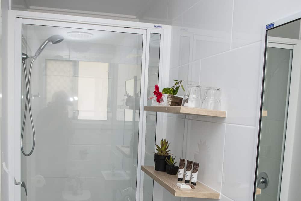 Photo of Bathroom in Arcadia