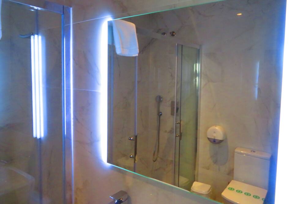 Photo of Bathroom in El Portet