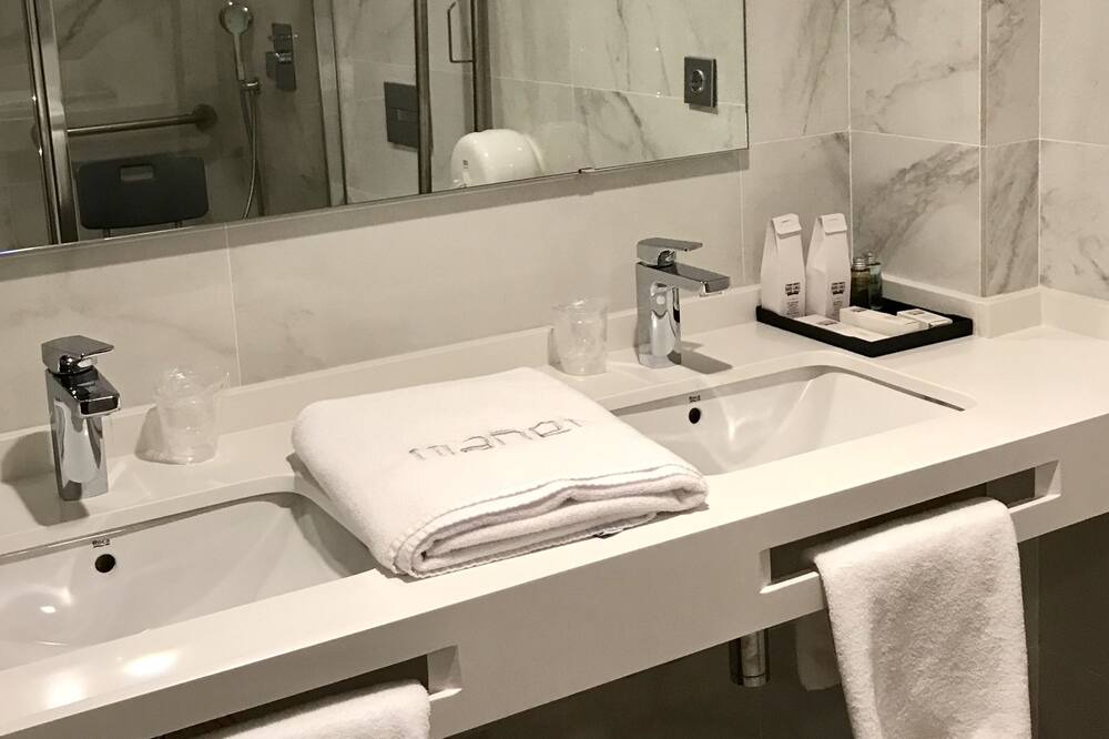 Photo of Bathroom in El Portet