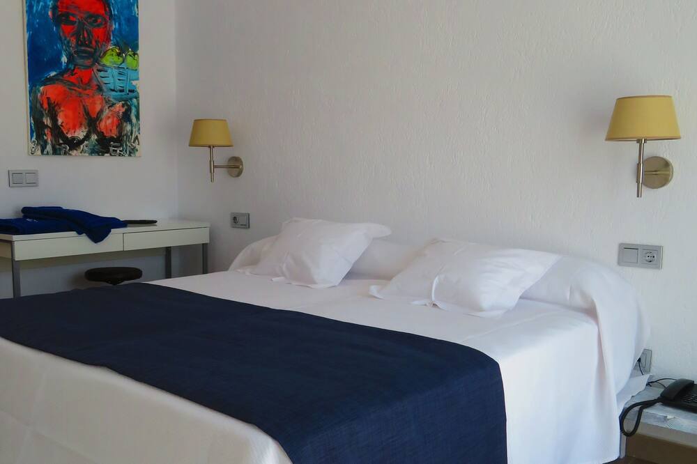 Photo of Bedroom in El Portet