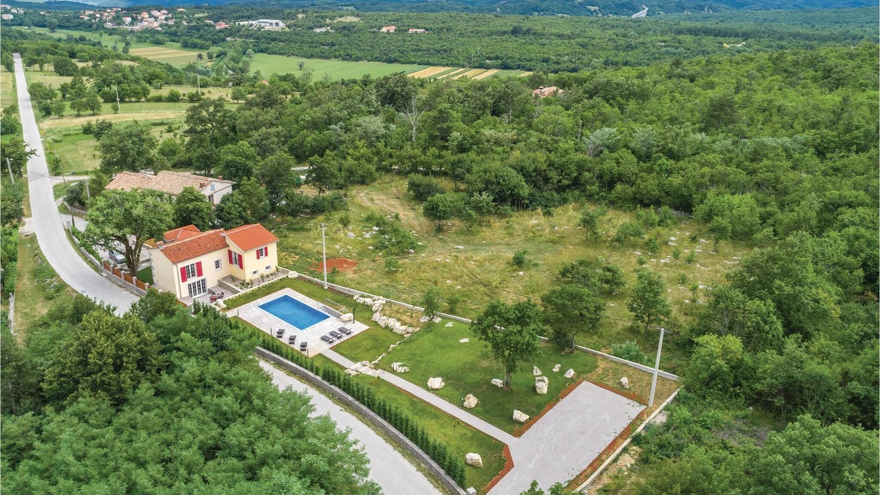 Photo of Outdoor in Grabri