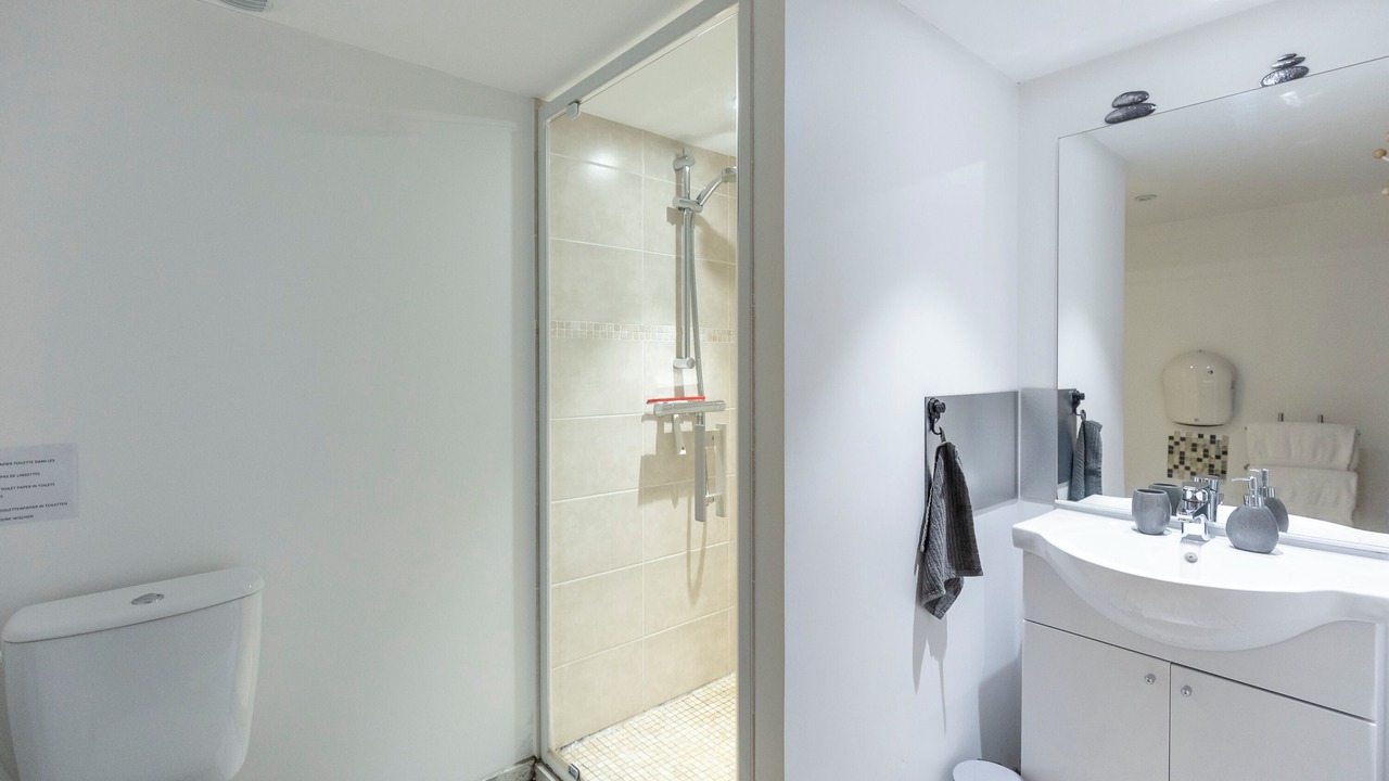 Photo of Bathroom in Civrac-en-Medoc