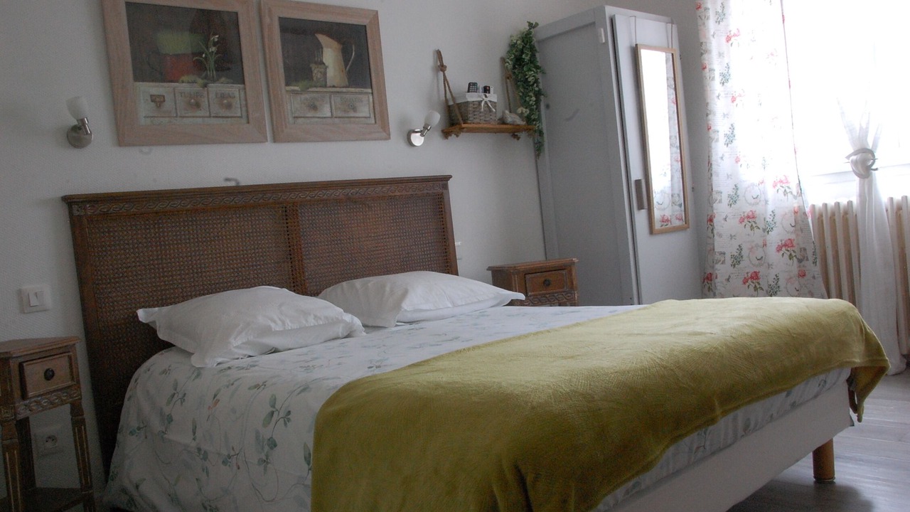 Photo of Bedroom in Bourbon-Lancy