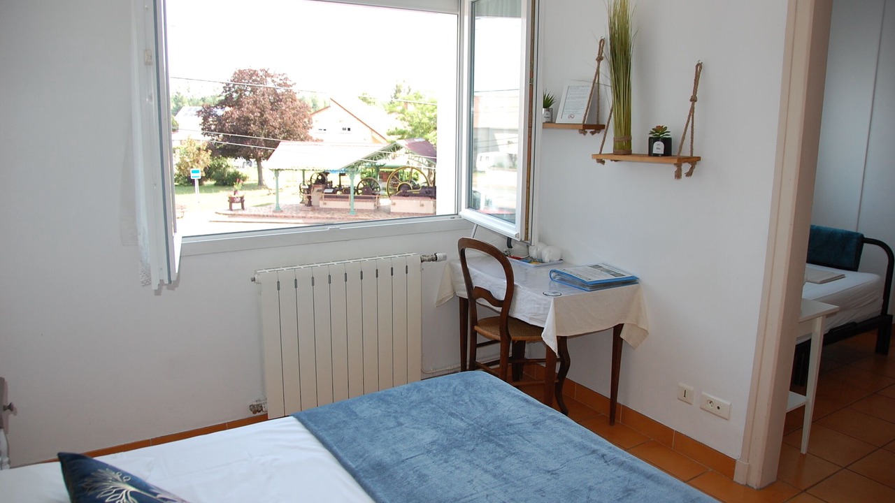 Photo of Bedroom in Bourbon-Lancy