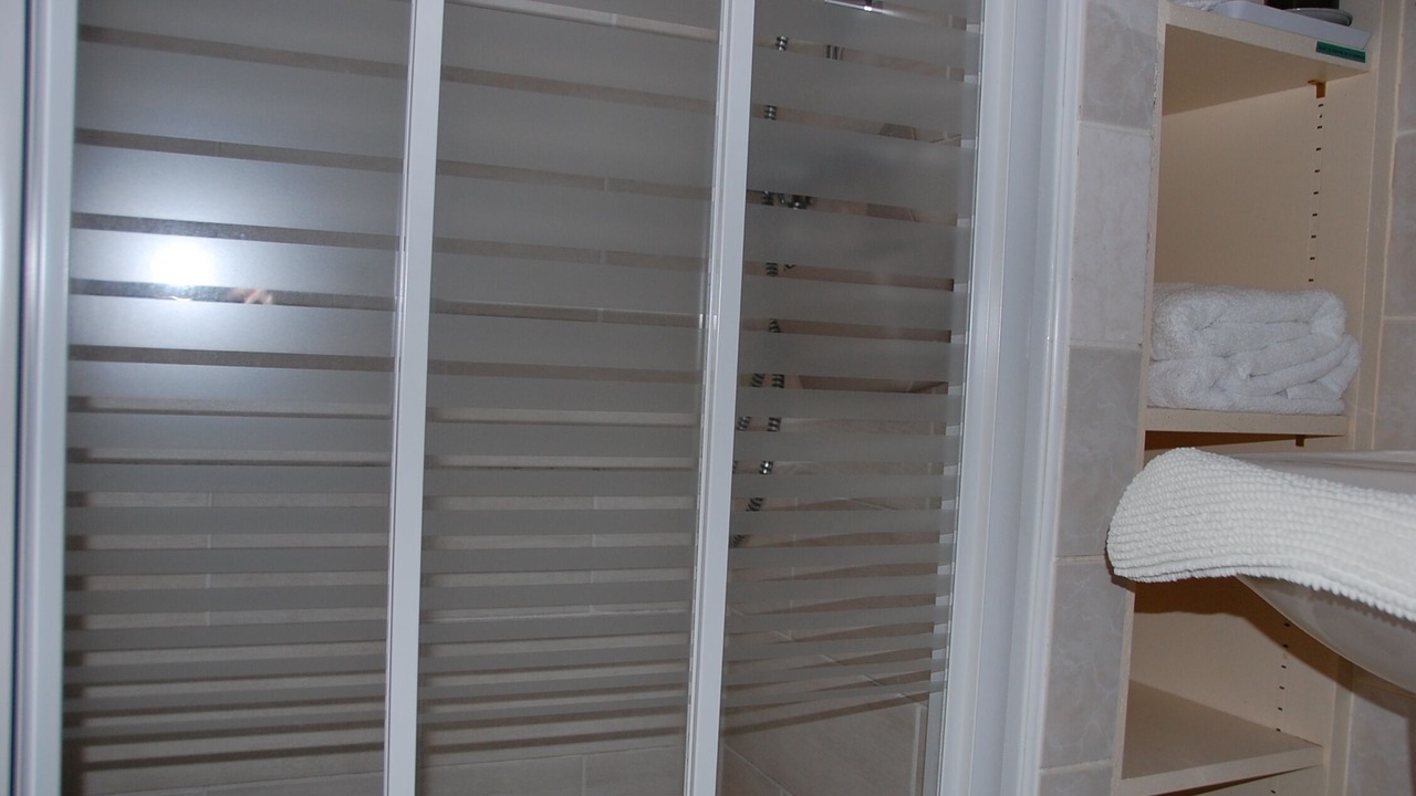 Photo of Bathroom in Bourbon-Lancy