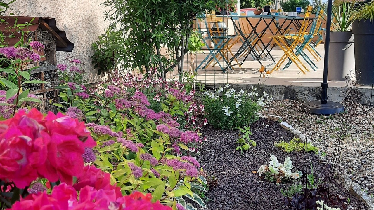 Photo of Patio Balcony in Bourbon-Lancy