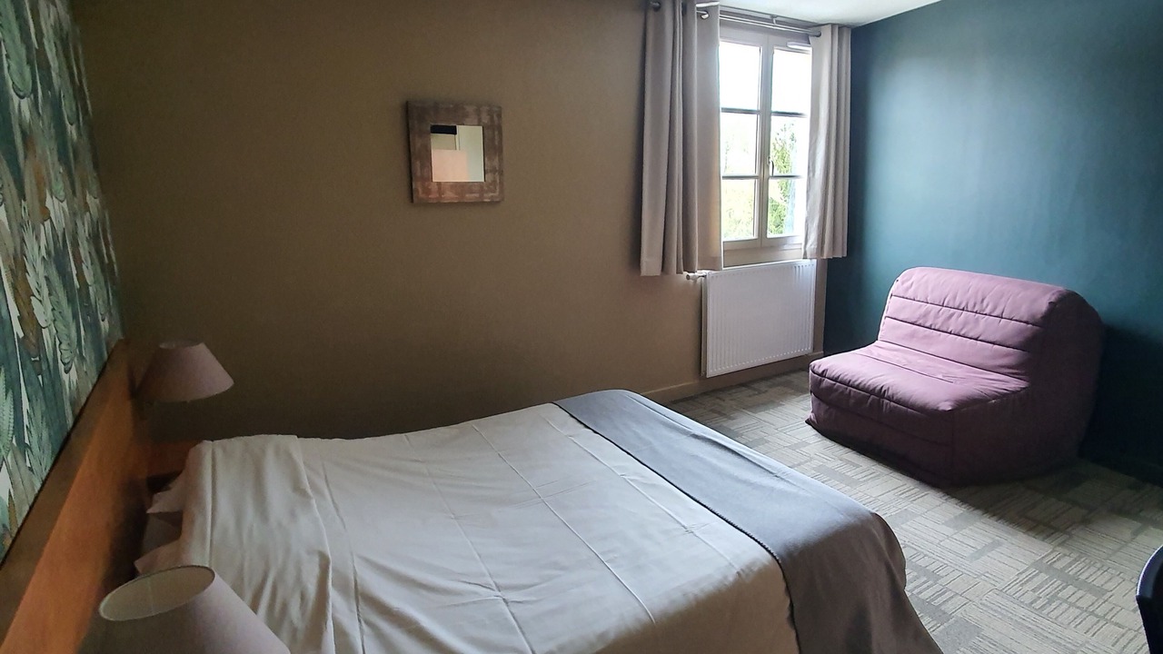 Photo of Bedroom in Craon