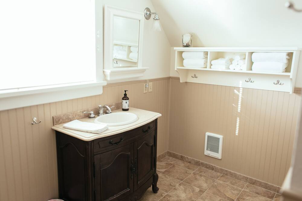 Photo of Bathroom in Newport