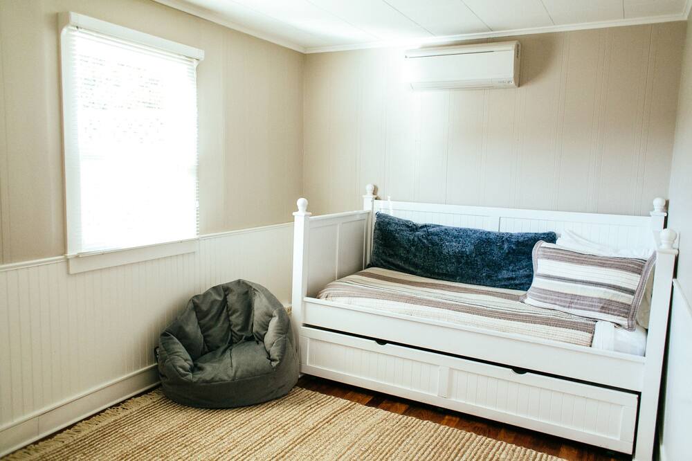 Photo of Bedroom in Newport