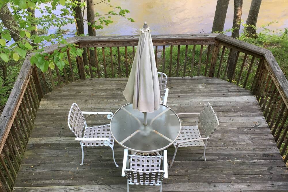 Photo of Patio Balcony in Great Cacapon