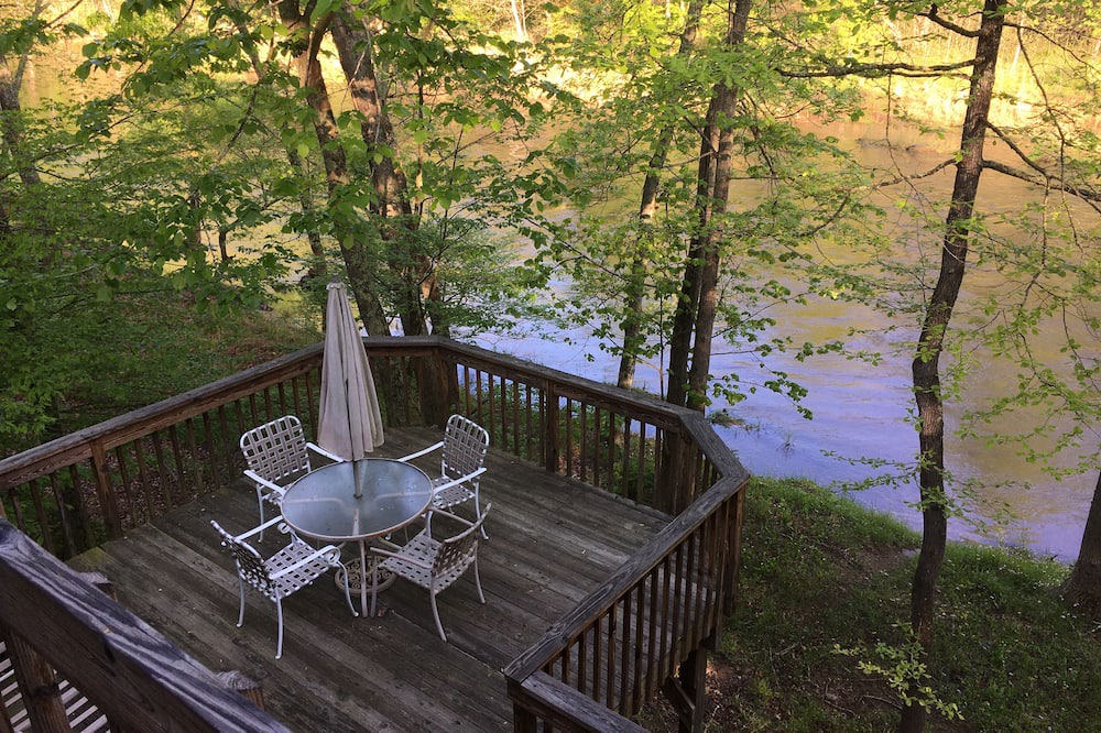 Photo of Patio Balcony in Great Cacapon