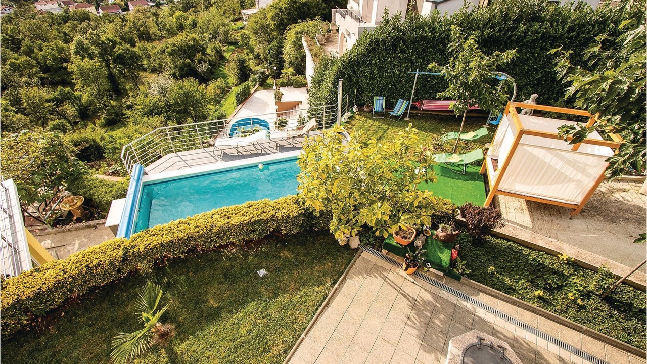 Photo of Outdoor in Sarsoni