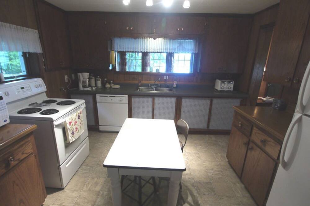 Photo of Kitchen in Rideau Lakes