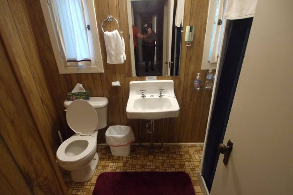 Photo of Bathroom in Rideau Lakes