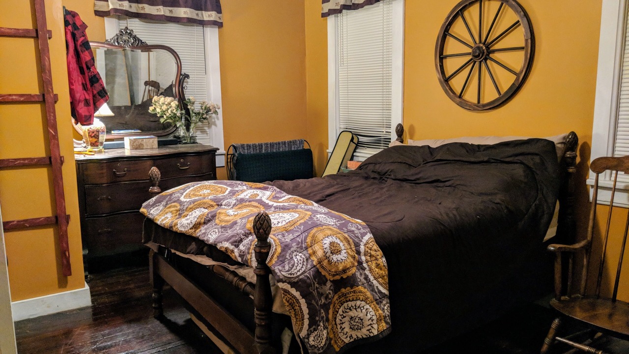 Photo of Bedroom in Olmstedville