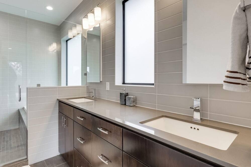 Photo of Bathroom in Swede Hill