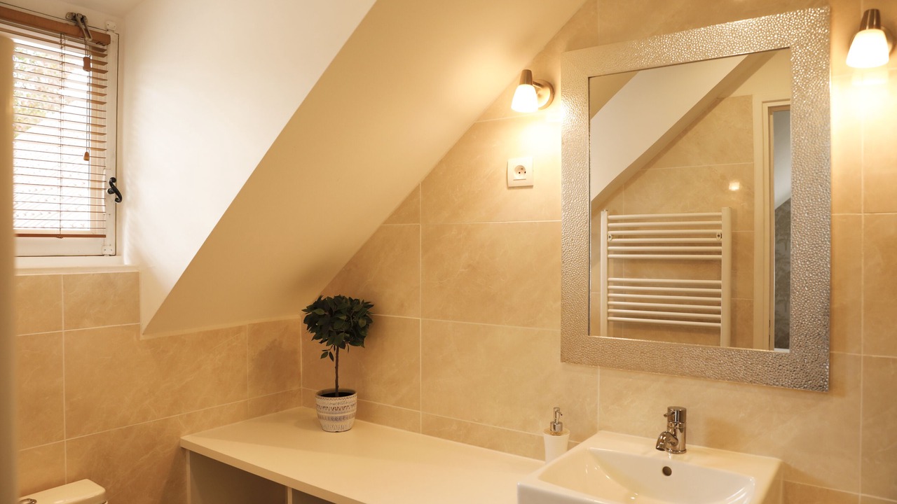 Photo of Bathroom in Mons-en-Baroeul