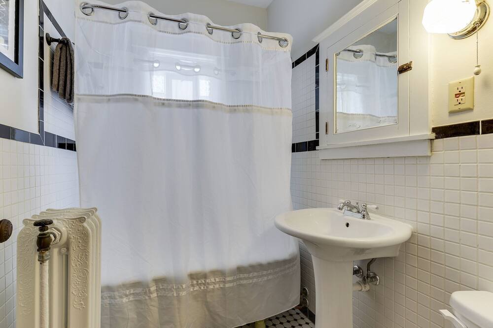 Photo of Bathroom in Powderhorn Park