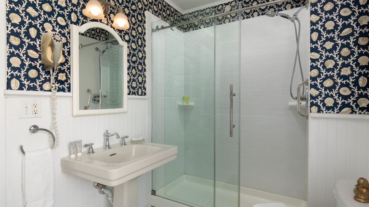 Photo of Bathroom in Pipes Cove