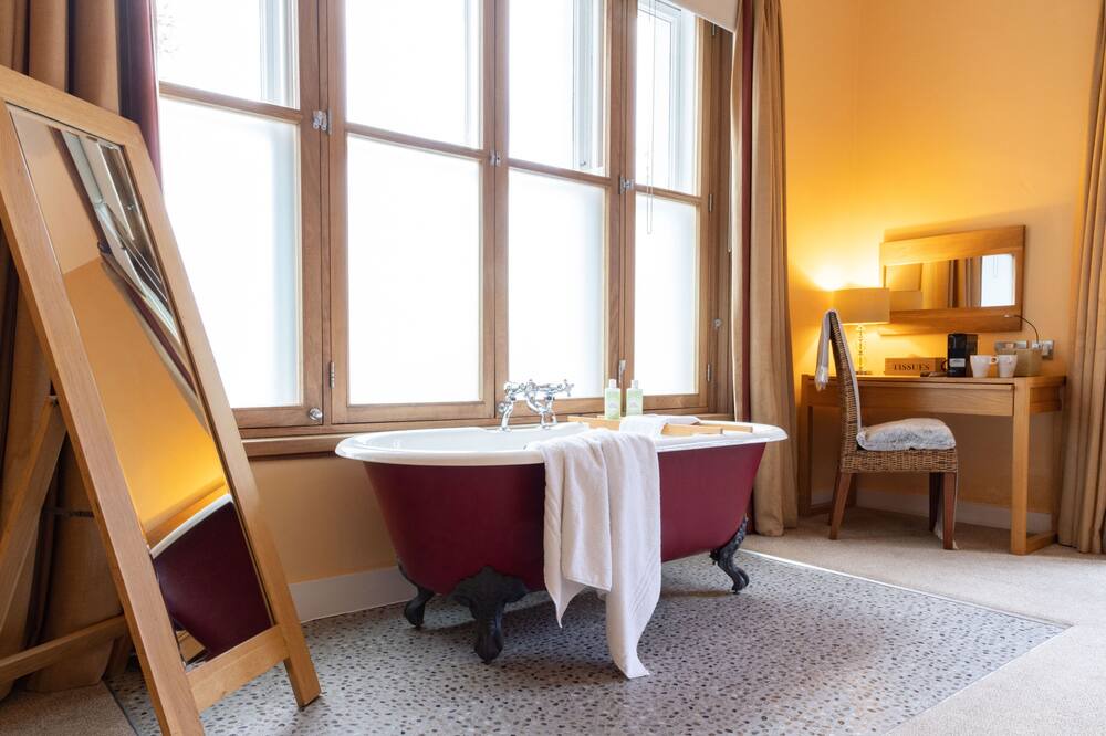 Photo of Bathroom in Woodlands