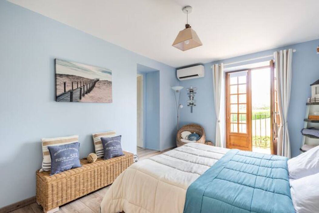 Photo of Bedroom in Tournus