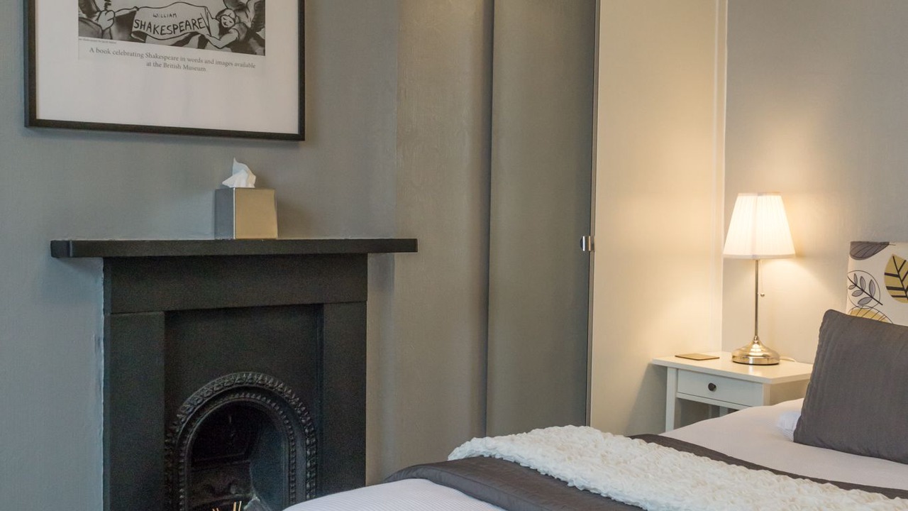 Photo of Bedroom in Leamington Spa