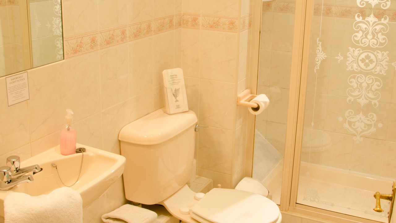 Photo of Bathroom in Leamington Spa